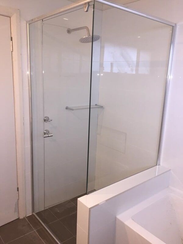 Semi-frameless showerscreens 2 — Frameless showerscreens Gosford in West Gosford, NSW