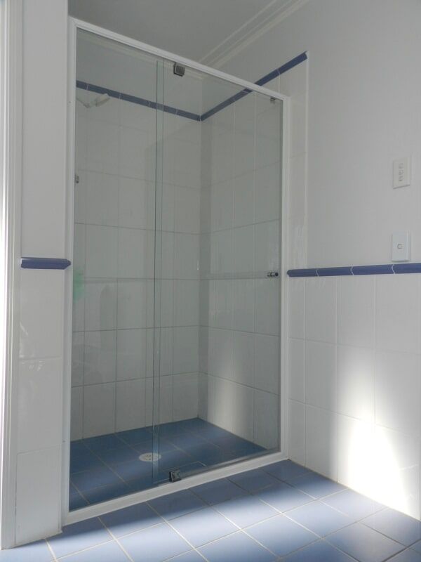 Semi-frameless showerscreens 7 — Frameless showerscreens Gosford in West Gosford, NSW