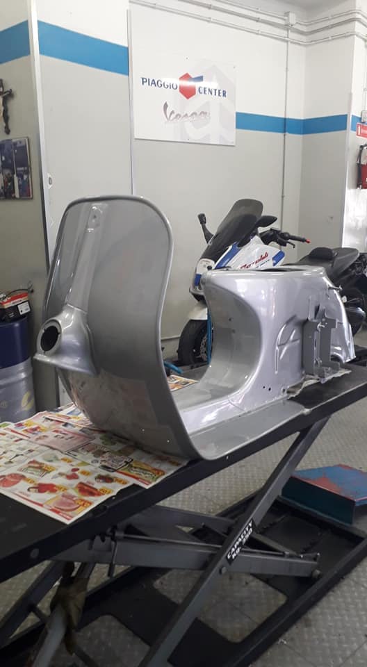 scocca vespa da restaurare