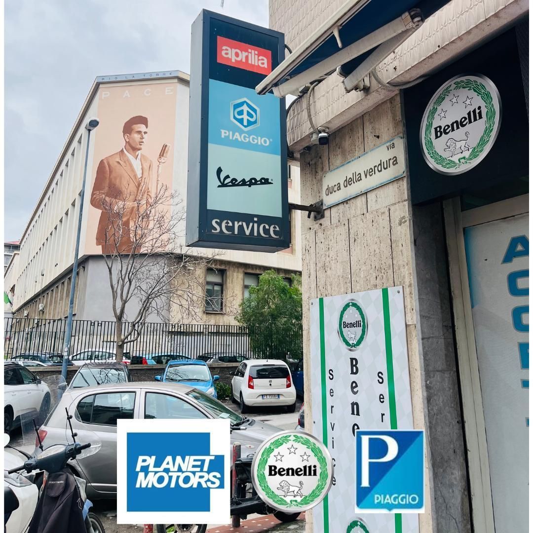 ingresso dell'officina meccanica moto