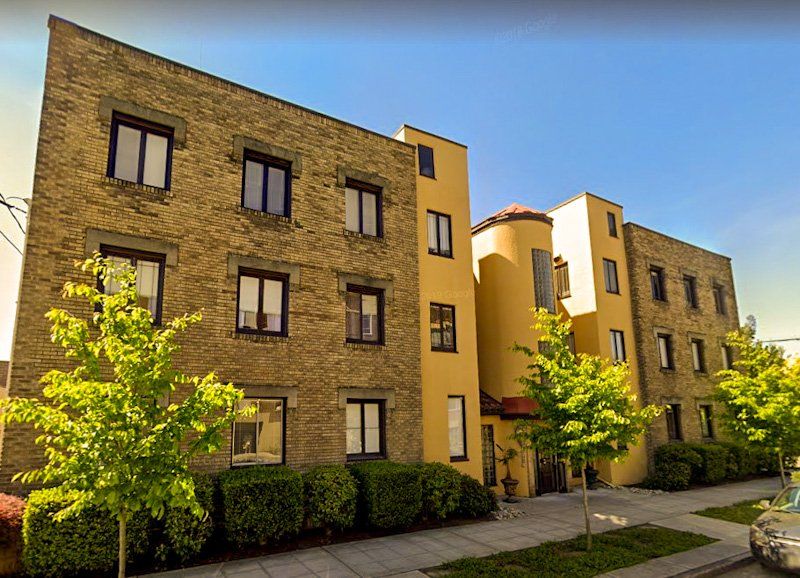 Serpentine Apartments, Wallingford, Seattle