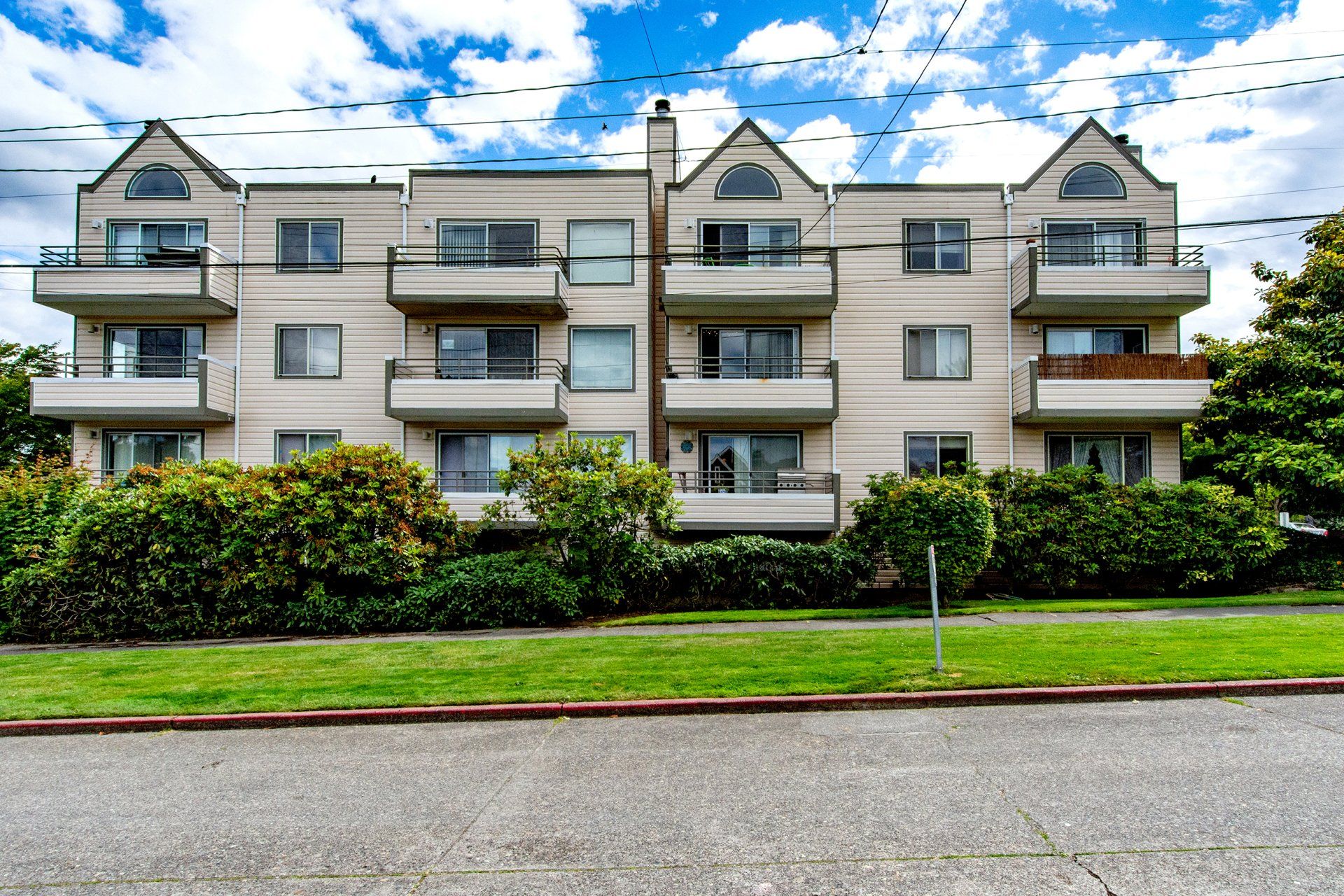 Windhill Apartments, West Seattle, Seattle