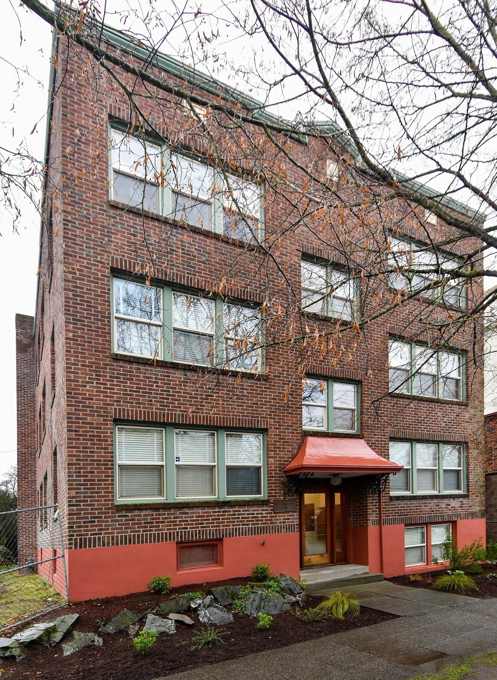 Ellinwood Apartments, West Seattle, Seattle