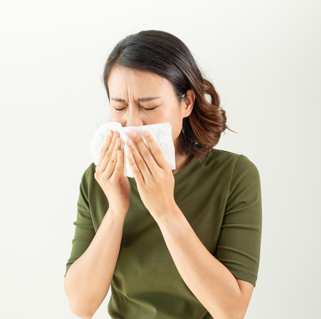 Women with sinusitis | Get treatment for sinusitis today in Louisville, Kentucky | Dr. Thomas Higgins