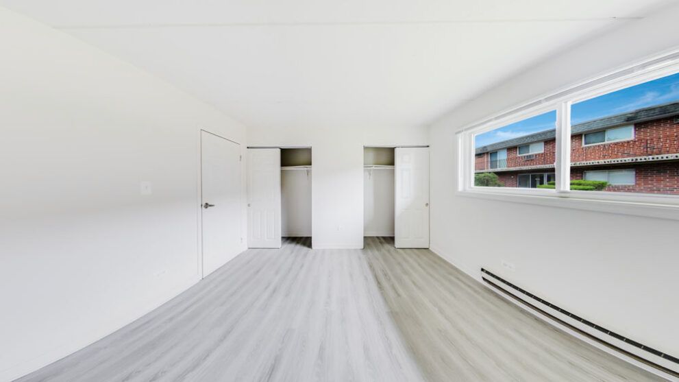 Glen West Living room photo