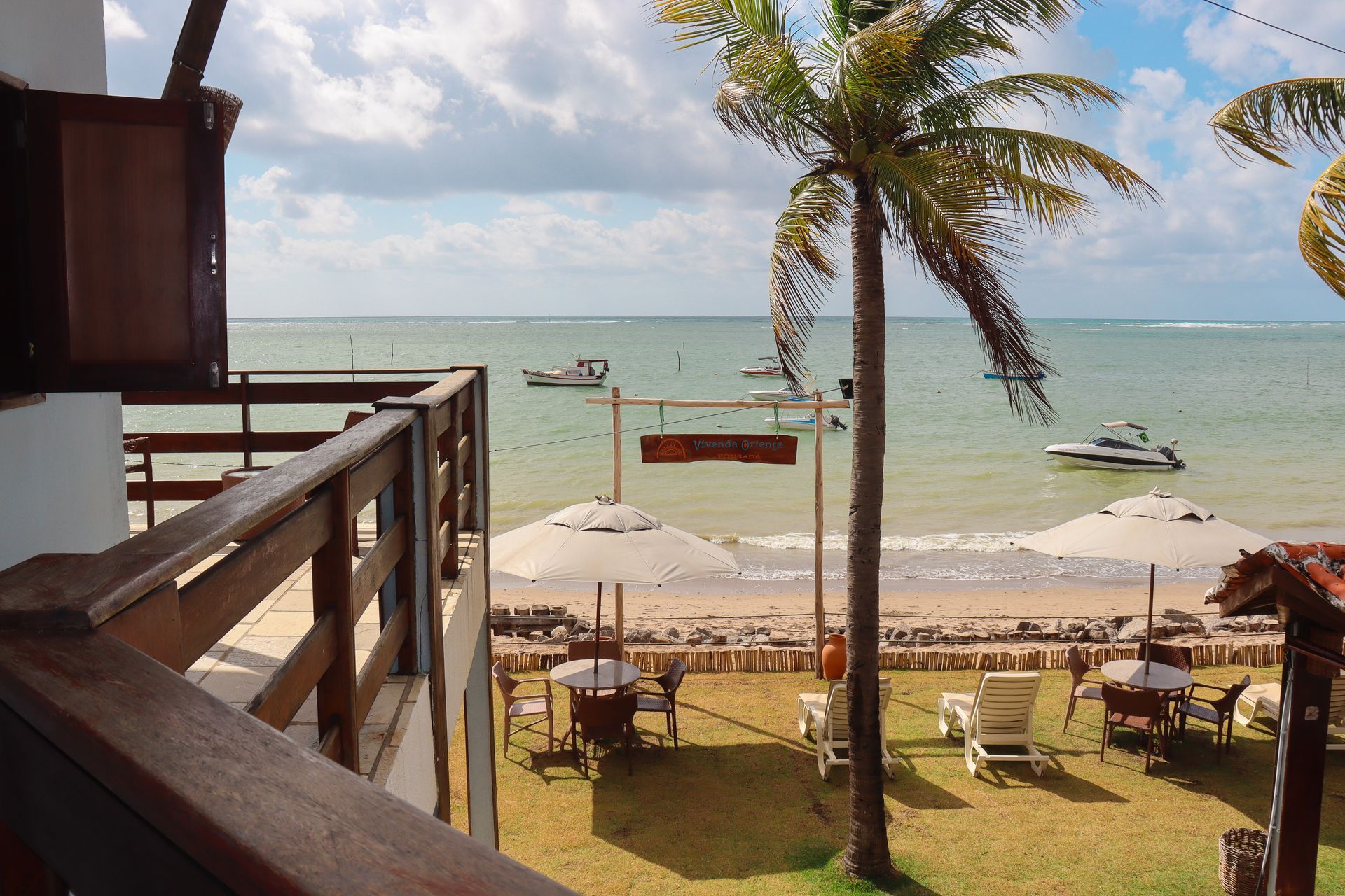 Area externa pousada vivenda oriente