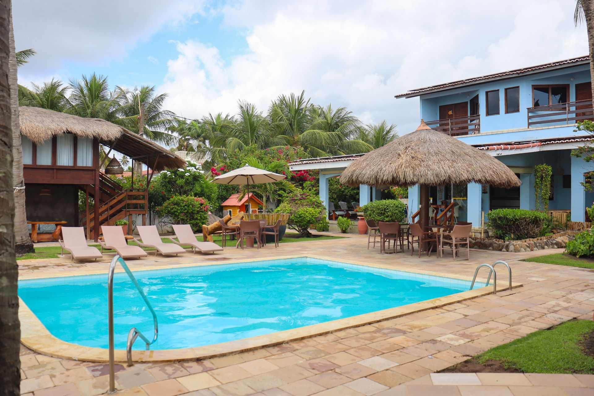 Area externa pousada vivenda oriente