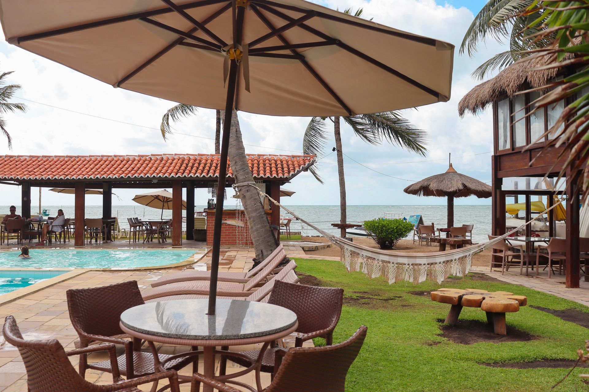 Area externa pousada vivenda oriente