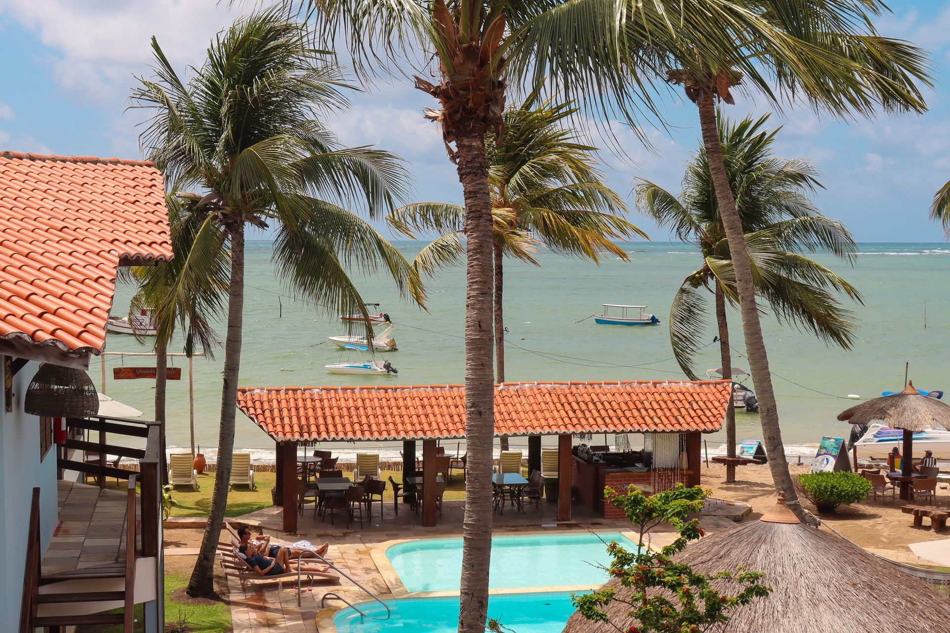 Area externa pousada vivenda oriente