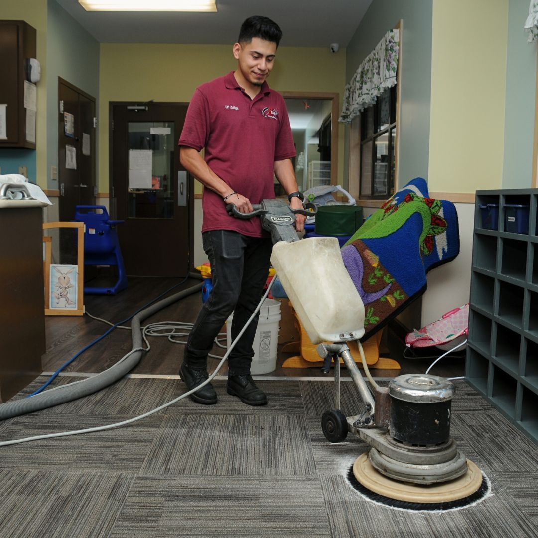 Shampoo method carpet cleaning service.