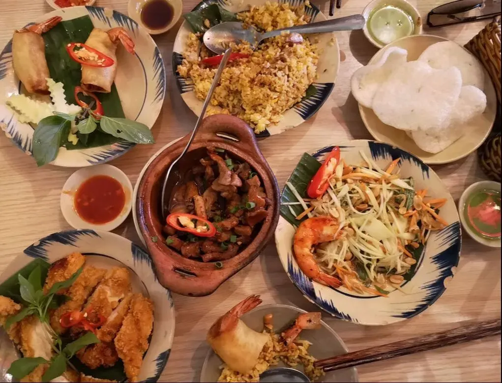 Den Long Vietnamese Food in Saigon