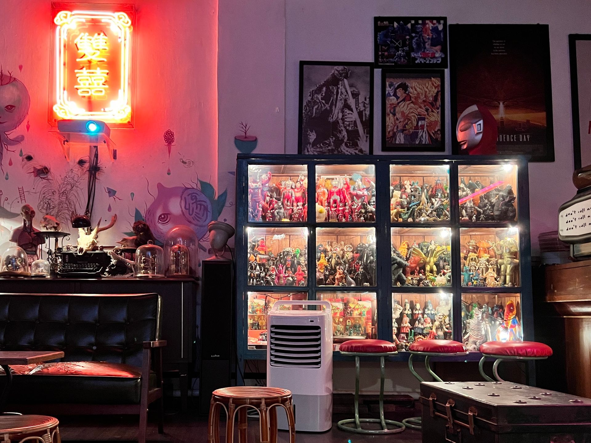 Photograph taken of the interior of the Atlanta Hotel in Bangkok.