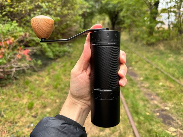 The Mouth | MAVO Phantox Pro Review: Precision Hand Grinder
