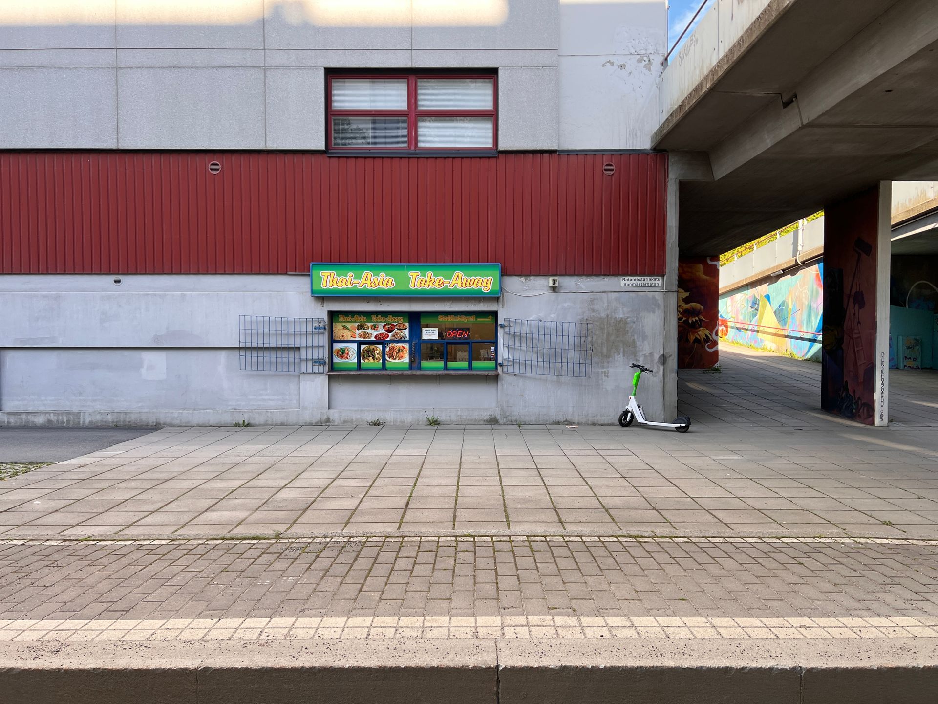 Image of a city guide banner for an article about eating and drinking in that particular place.