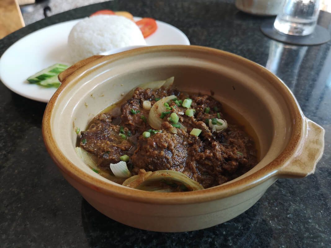 A bowl of rendang curry in Phnom Penh.