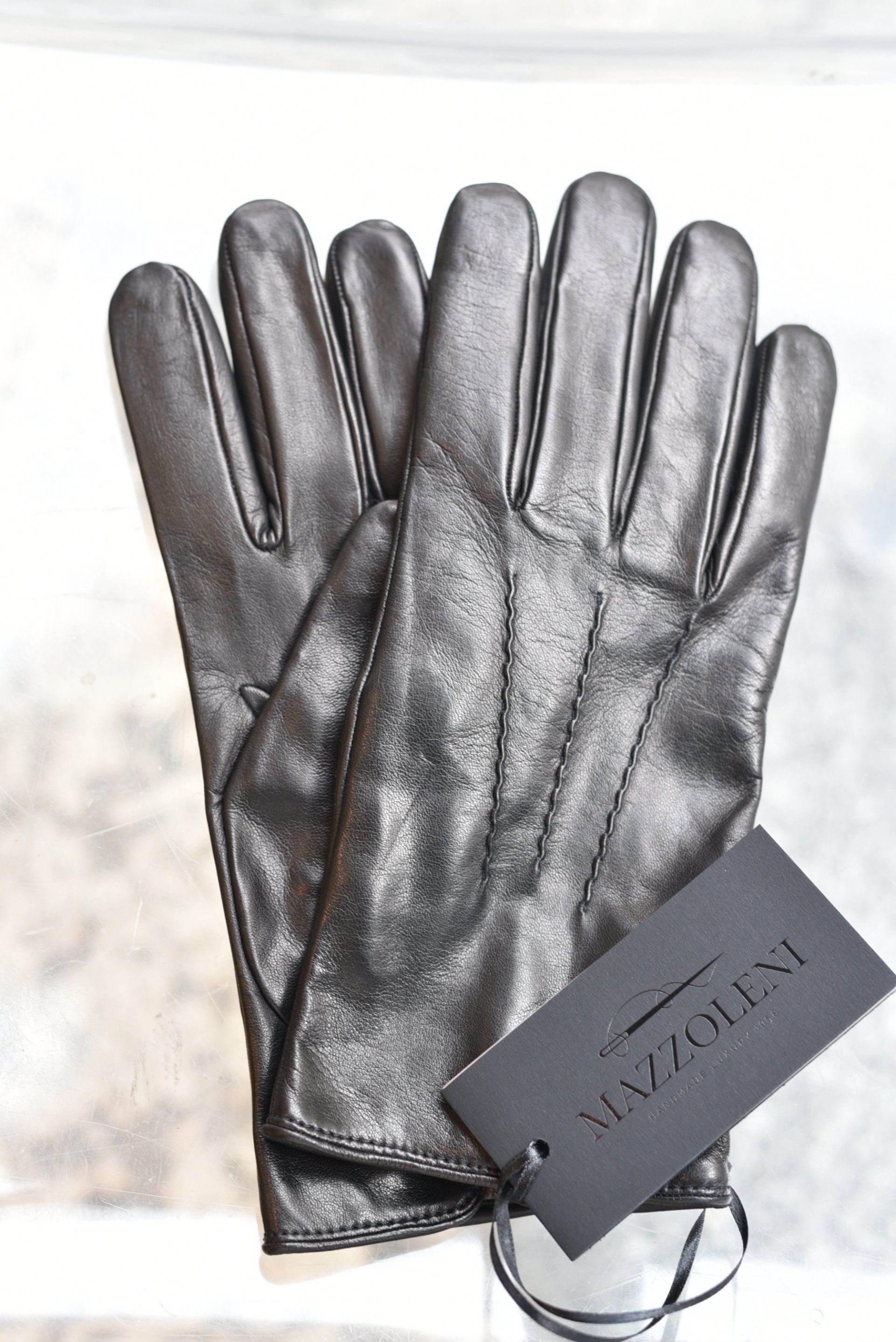 abiti e cappelli da donna