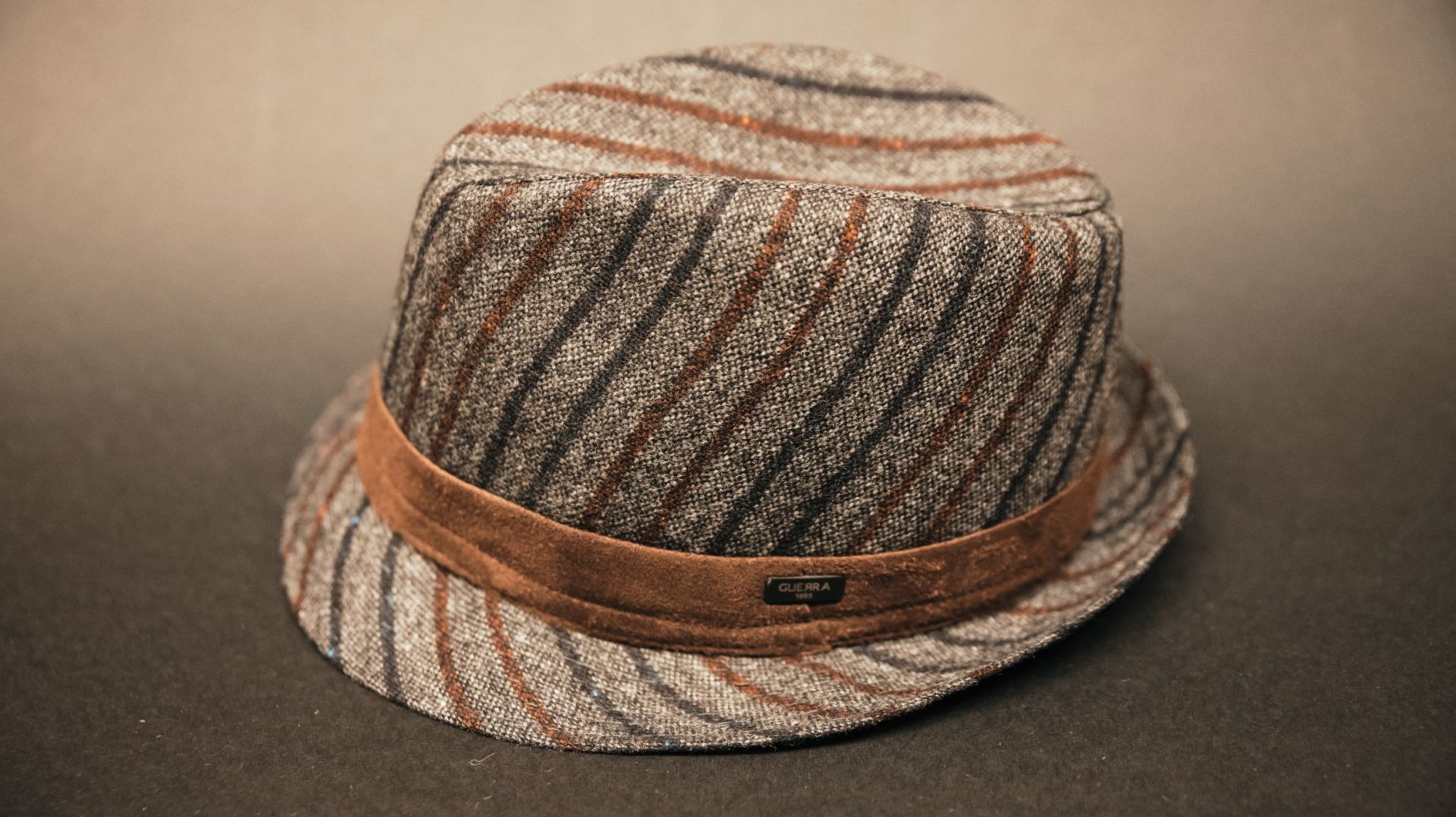 cappello invernale a righe