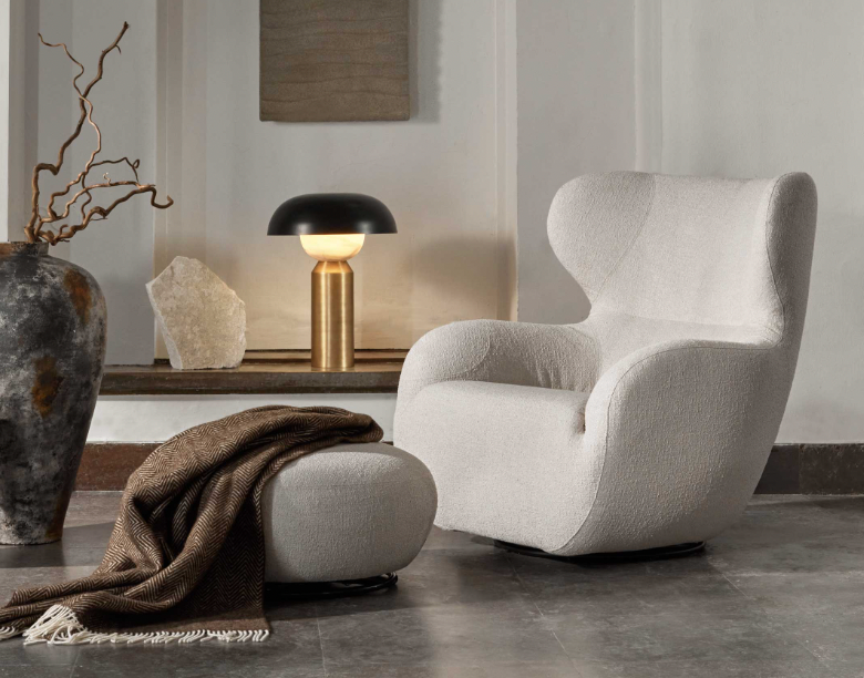 Perrino Home Furnishings living room, dining room and kitchen chairs, recliners and kitchen stools.