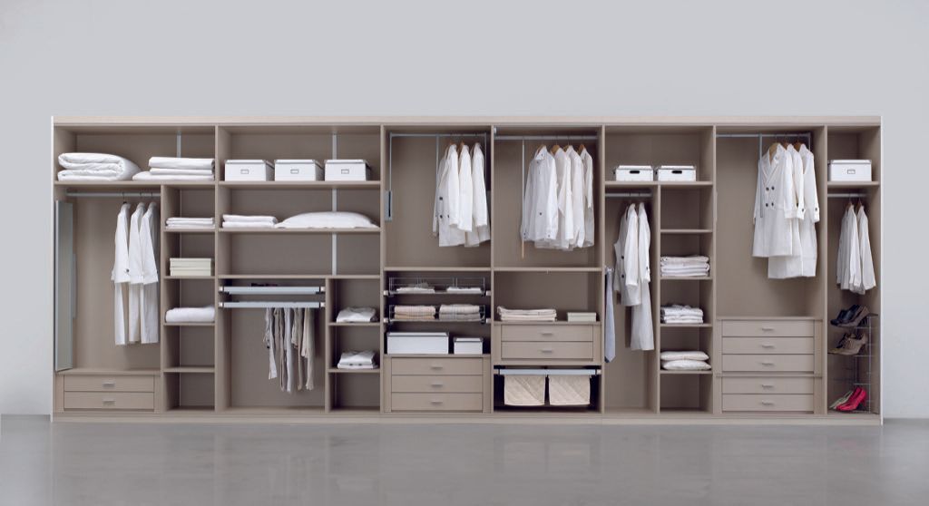 armadio tecnico dell'arredamento interno a Monza