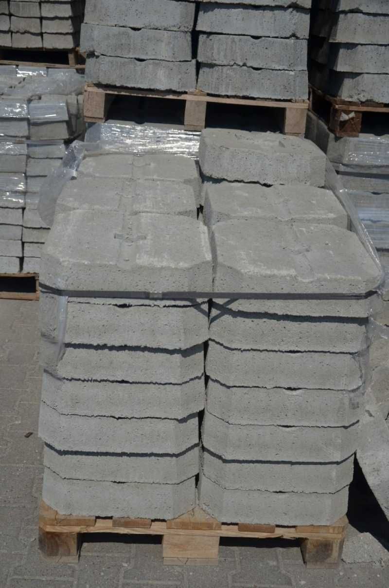 basi per pali in cap