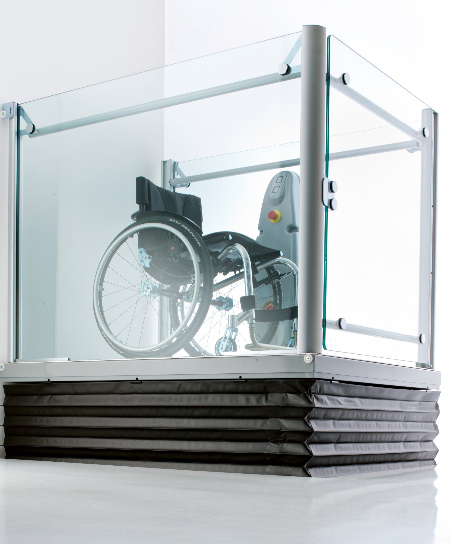 Plataforma elevadora MidiLevel para interior y exterior