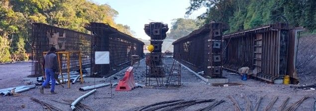 Grúas Transportes Maniobras y Servicios SA de CV   Fabricación,subministro y montaje de trabes