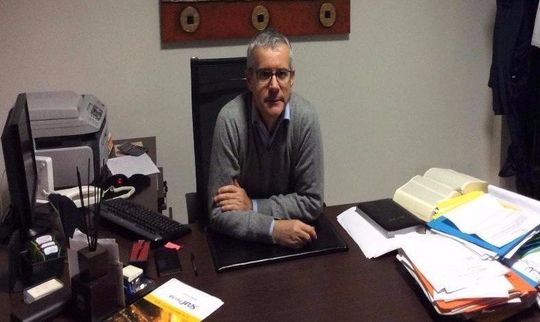 L'avvocato Franco Ferri nel suo studio a La Spezia