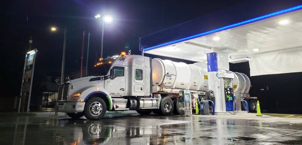 Energeticos Dos Águilas es líder en la comercialización de combustibles