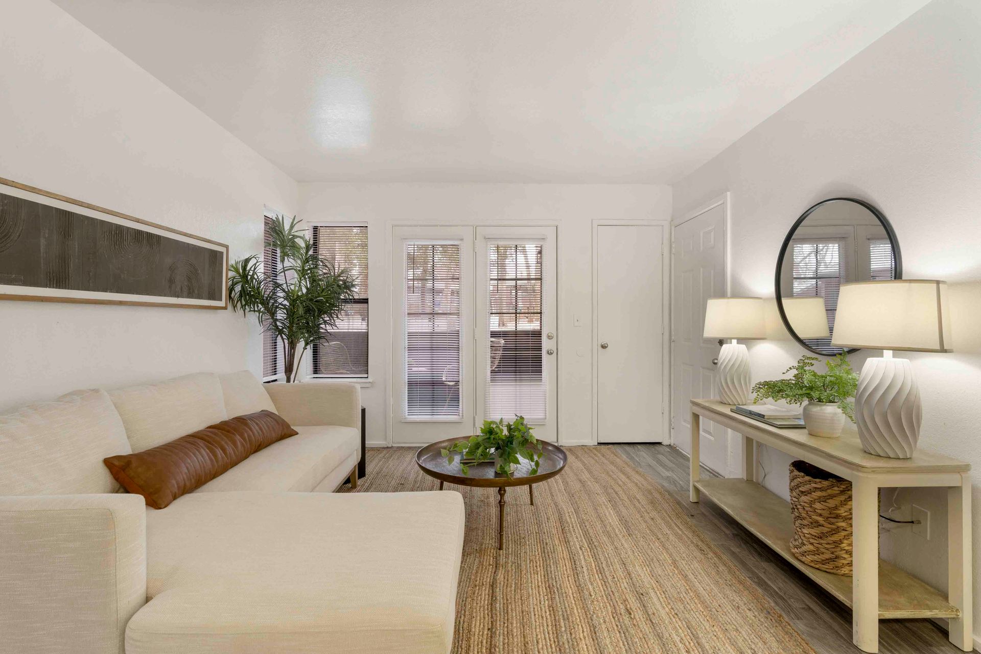 forest pointe living room 1