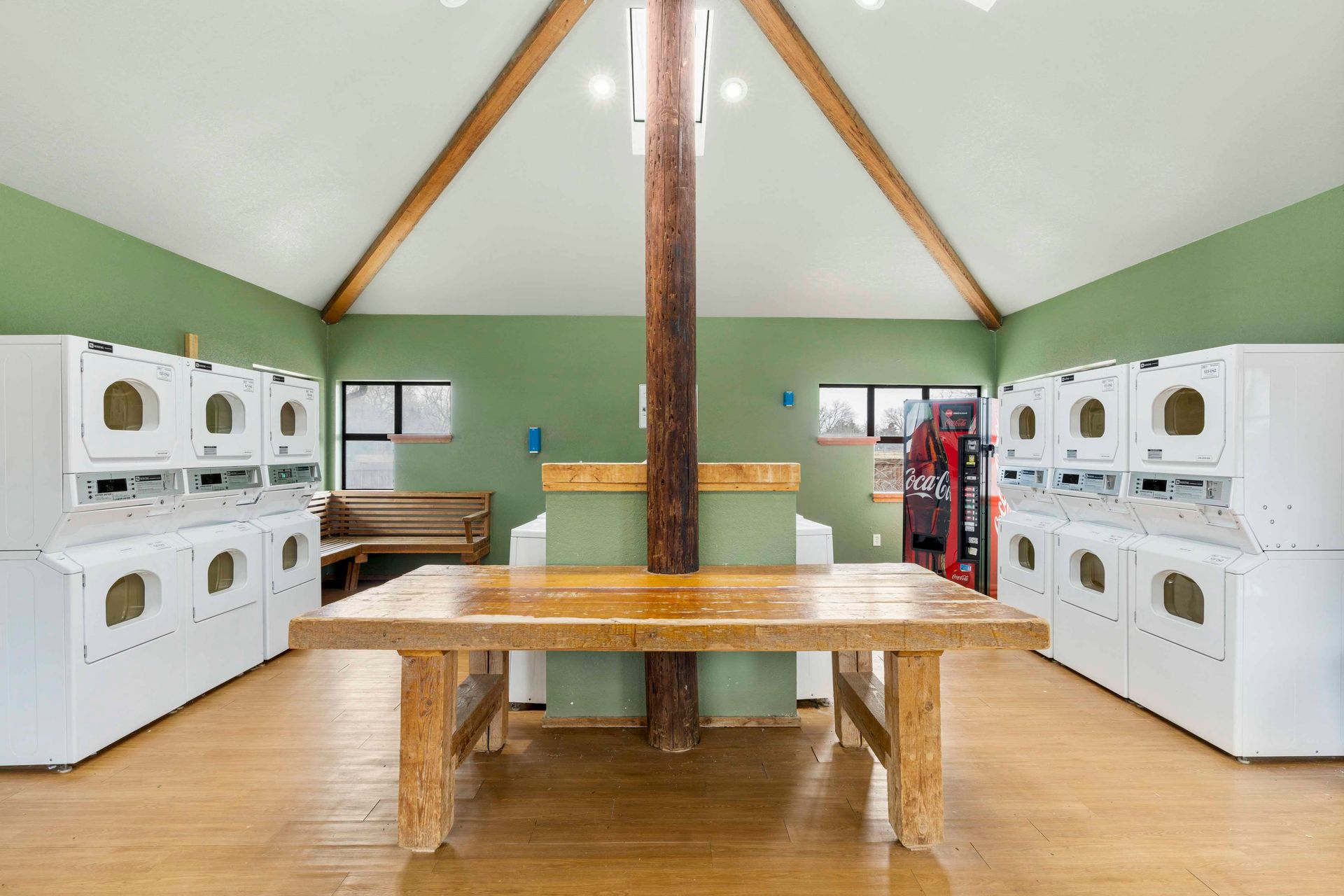 forest pointe laundry room 2