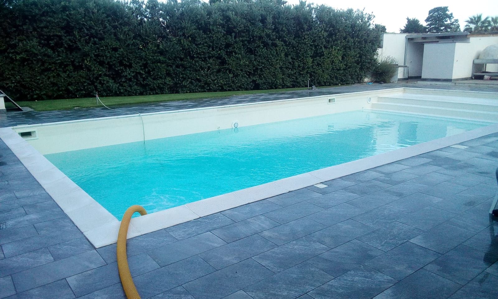 riempimento piscina privata