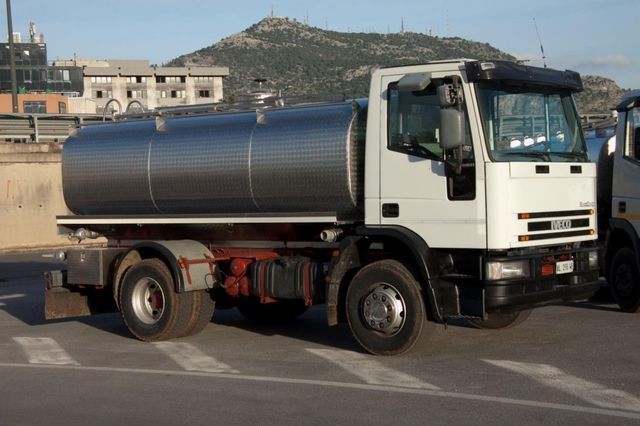 vista laterale autobotte