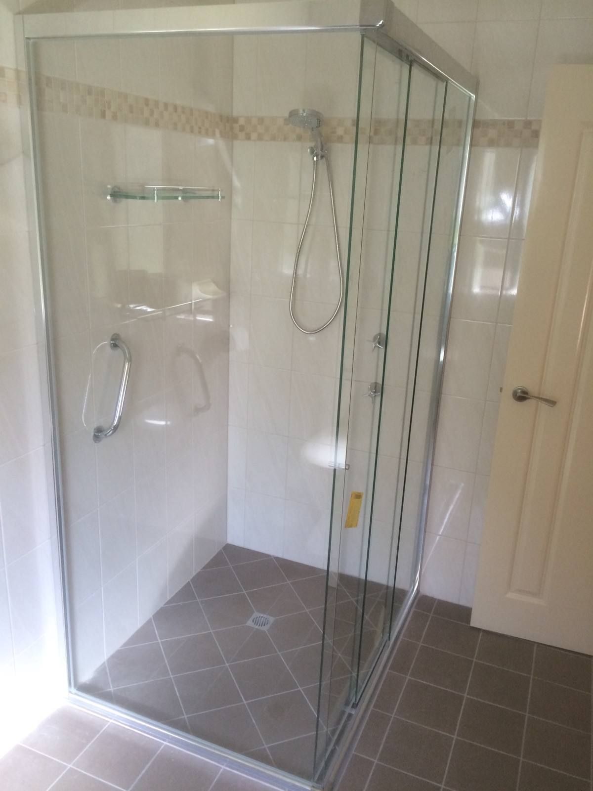 Shower Screens Hervey Bay, QLD Hervey Bay Glass