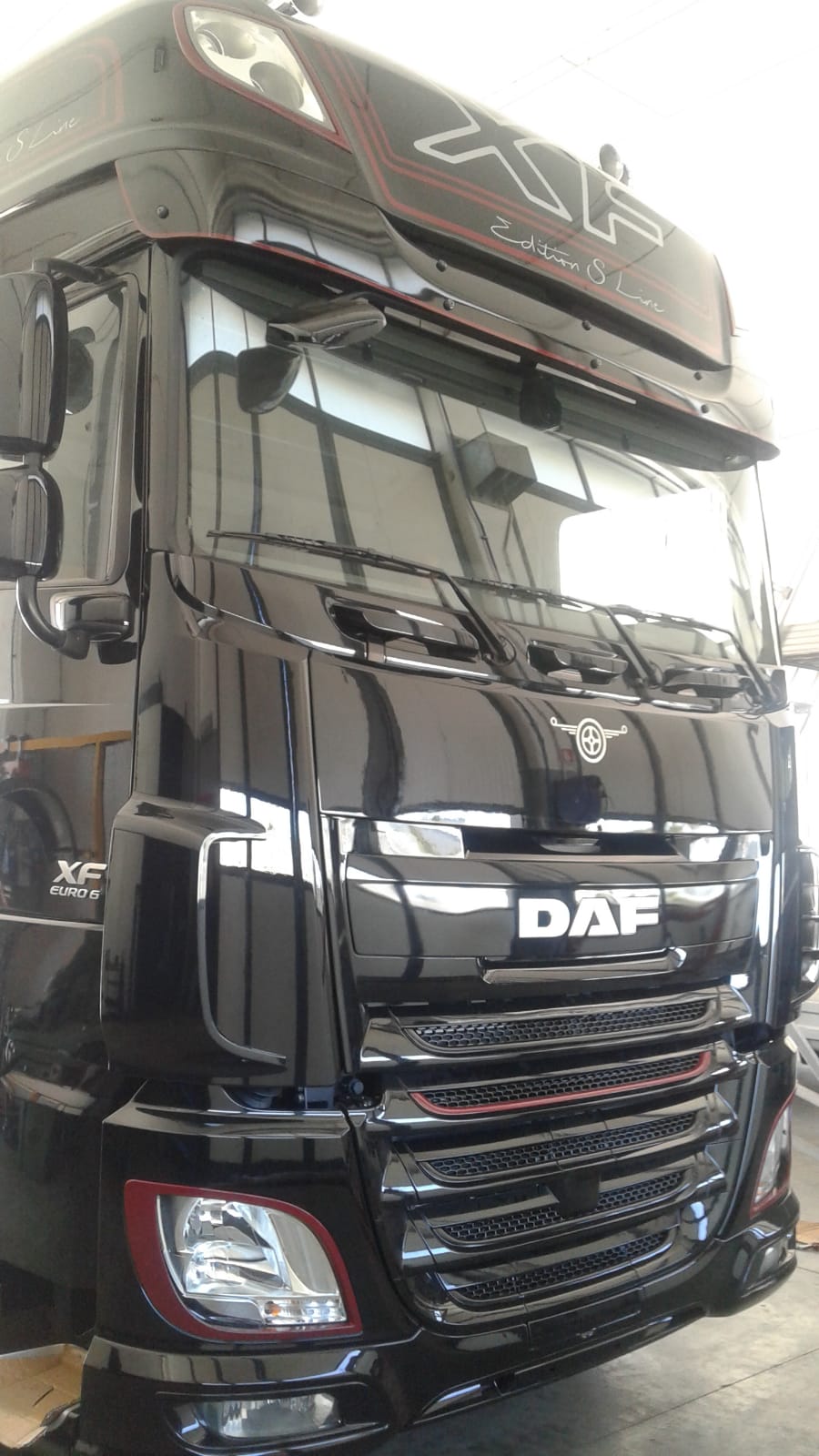 camion DAF nero