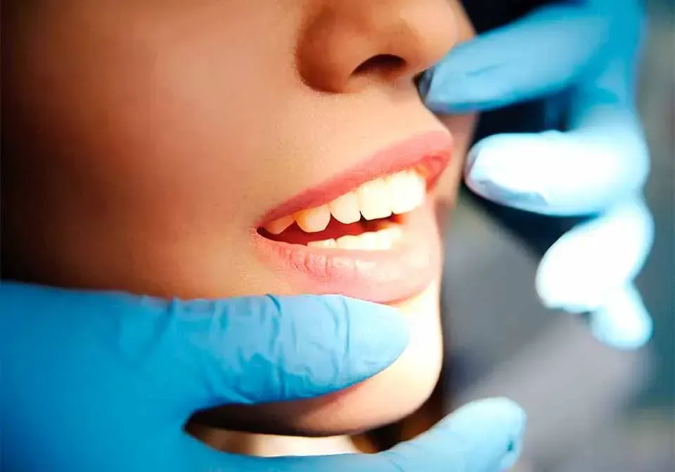 CLÍNICA DE PERIODONCIA 