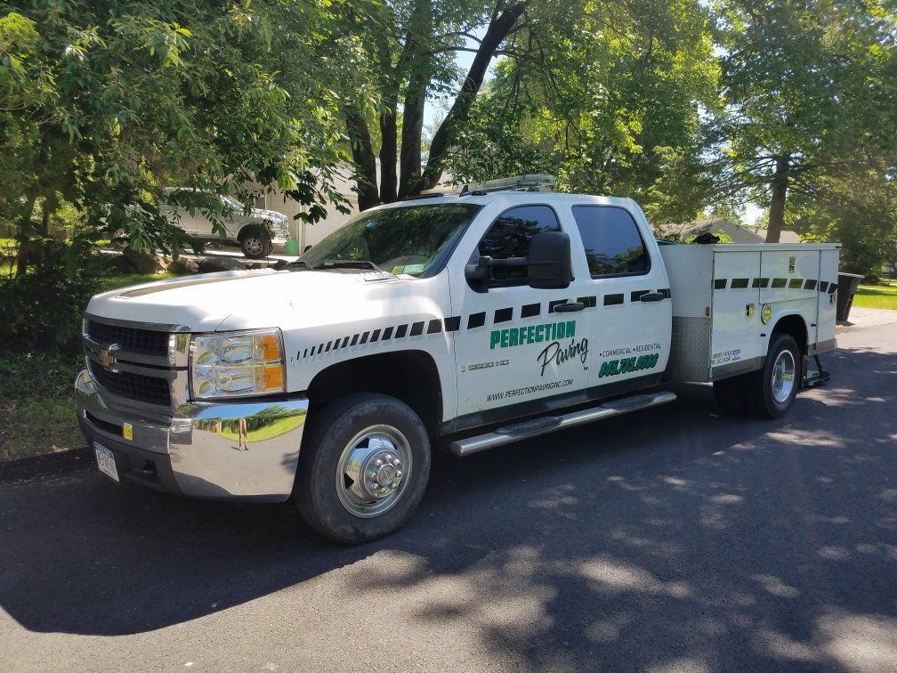 Resurface — White Vehicle in Pearl River, NY