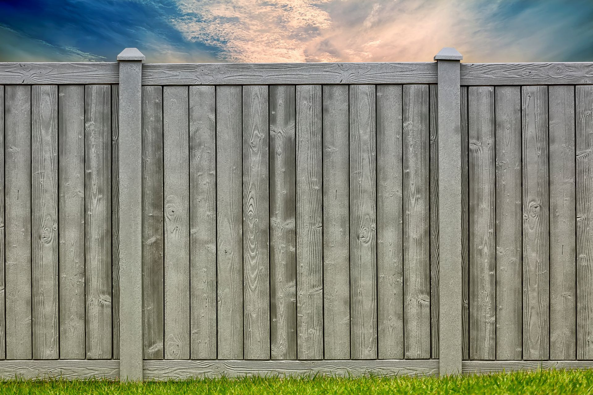 Beautiful stained cedar fence in Lakewood, CO