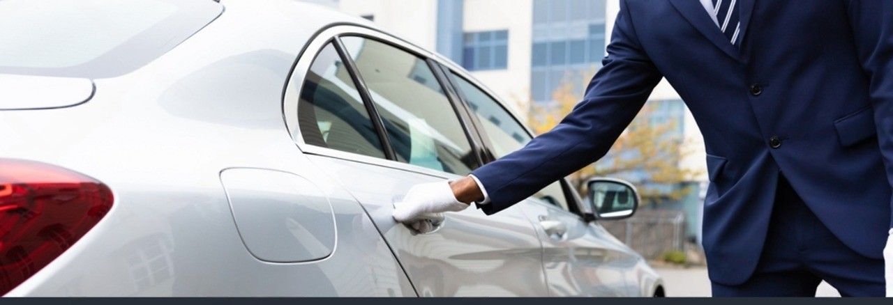 Smart Strategies to Organize Private Car Service for Business Teams