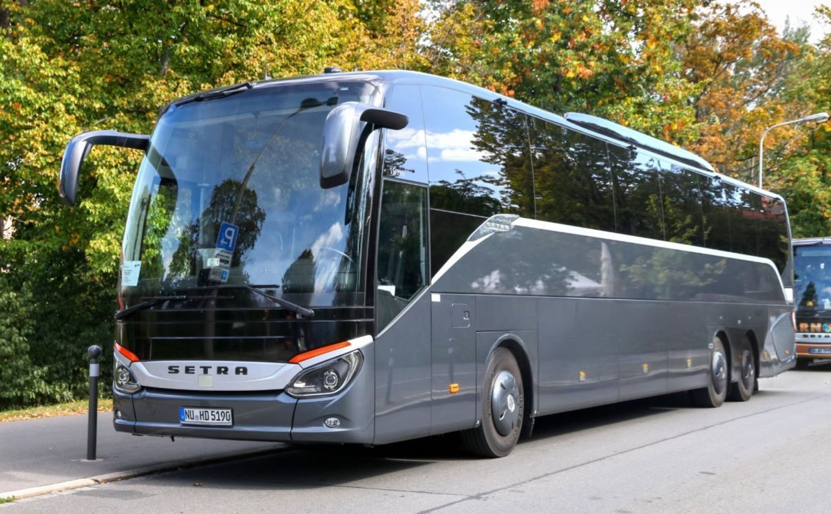 Luxury Coach Bus