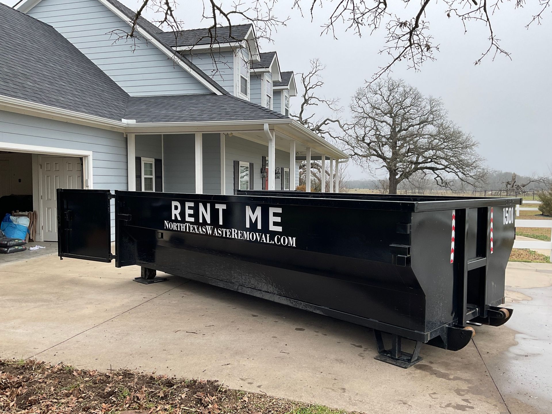 Why a Roll Off Dumpster is the Smartest Solution for Fall and Winter Cleanups in North Texas