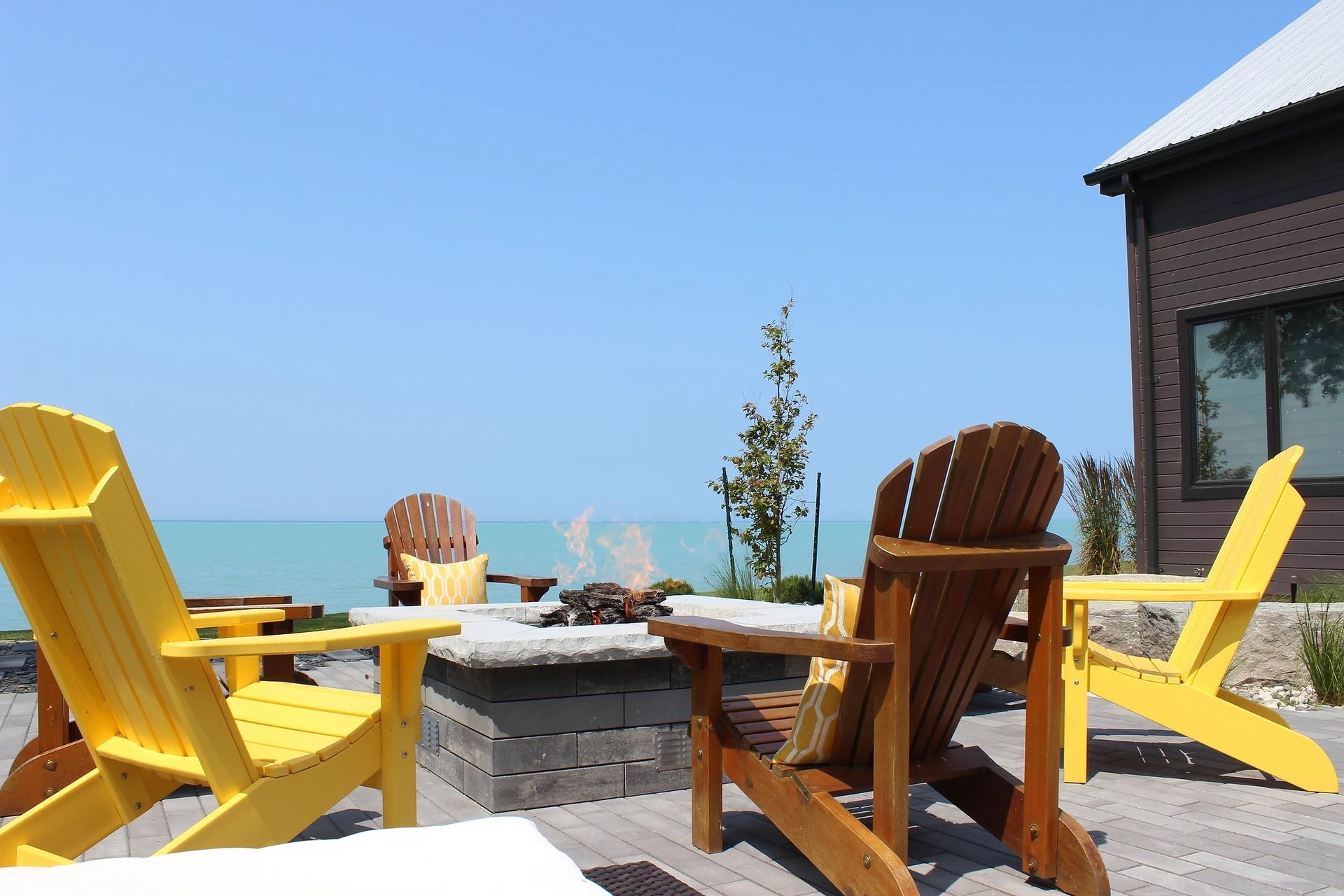 Firepits & Fireplaces