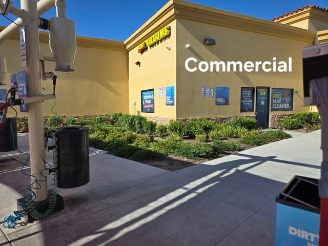 A yellow building with the word commercial on it