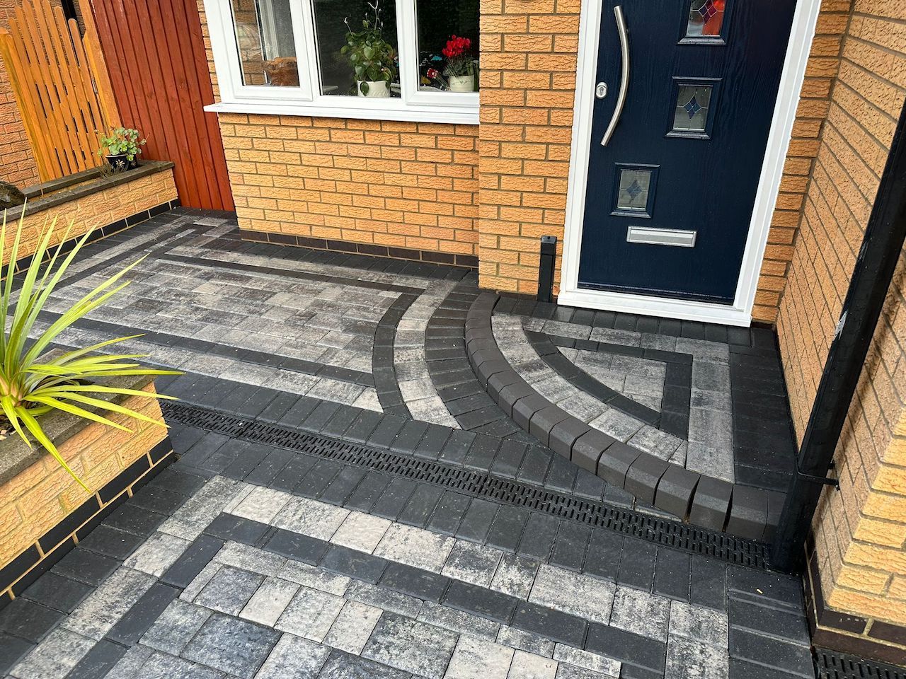 SJ Driveways & Patios block paving specialists