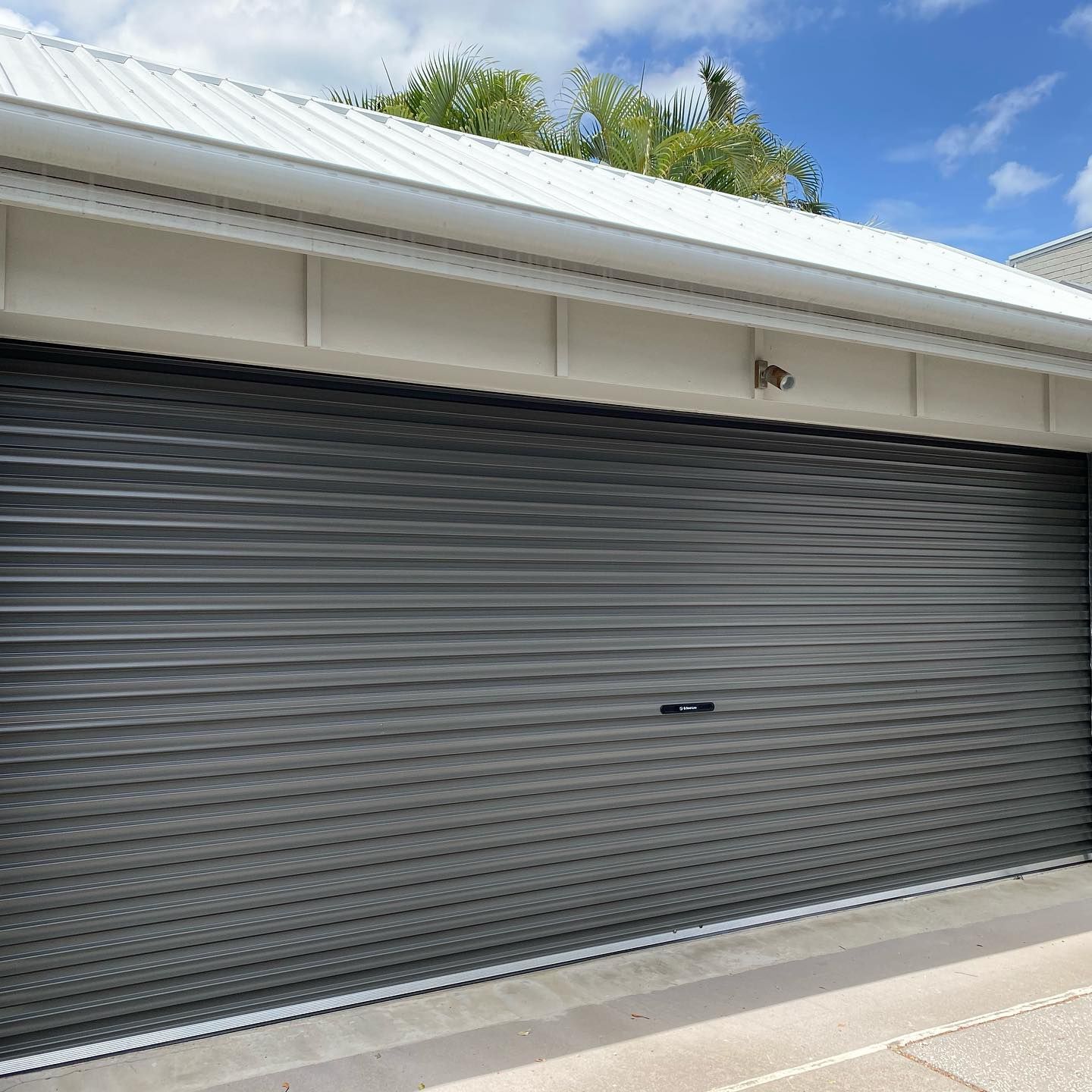 roller garage doors install gold coast