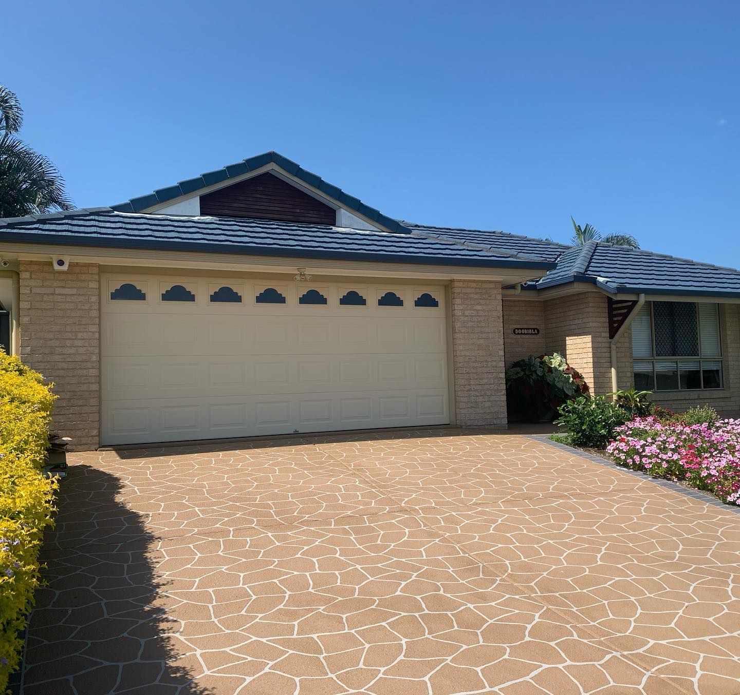 garage door sale services gold coast