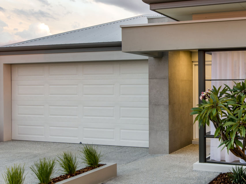 GEORGIAN COLORBOND garage doors