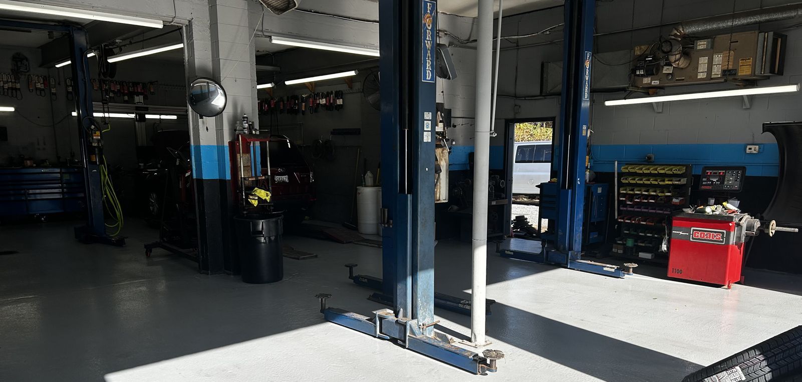 Inside Garage | Prince’s Tire and Auto Repair