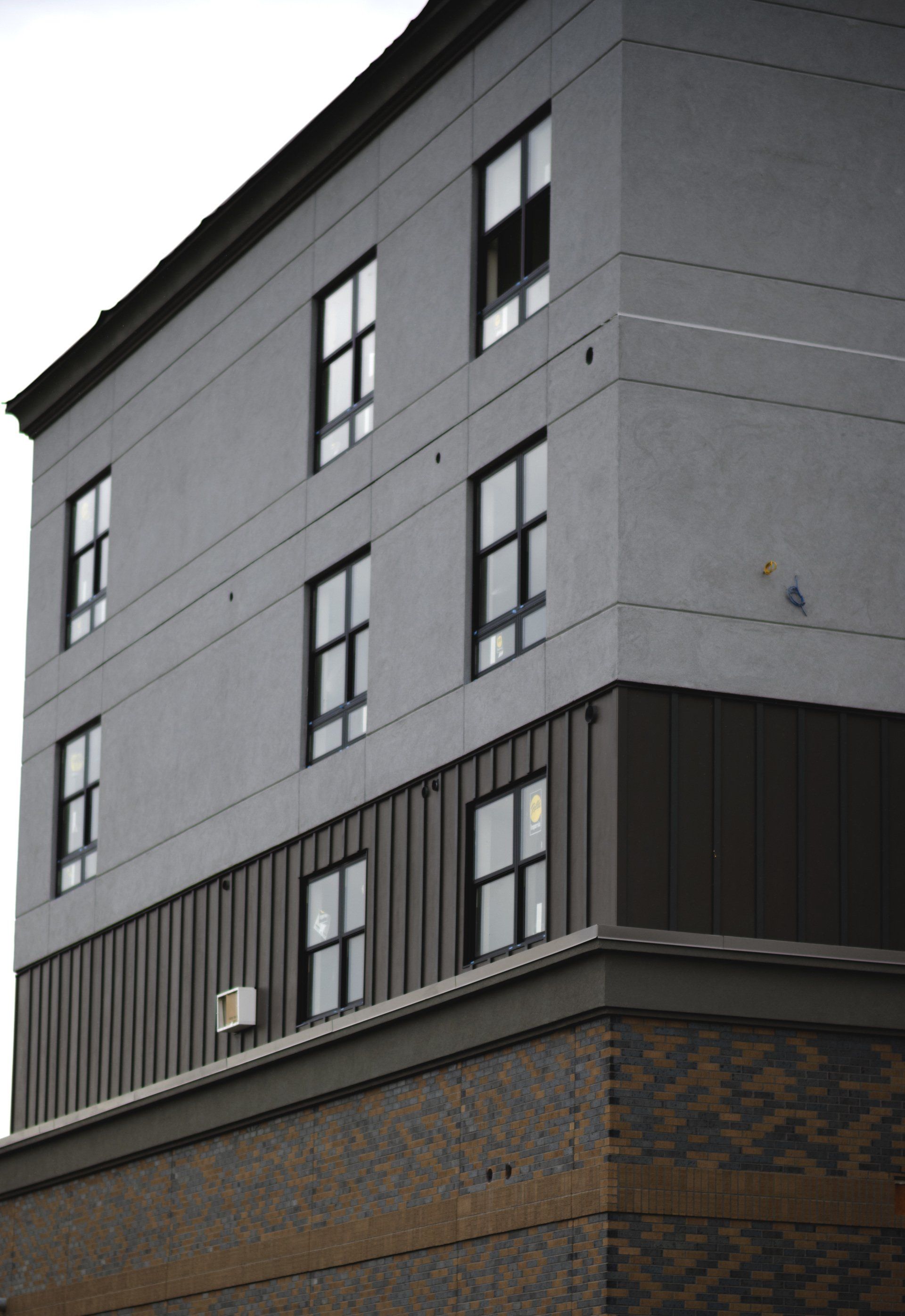 a large building with a lot of windows on it