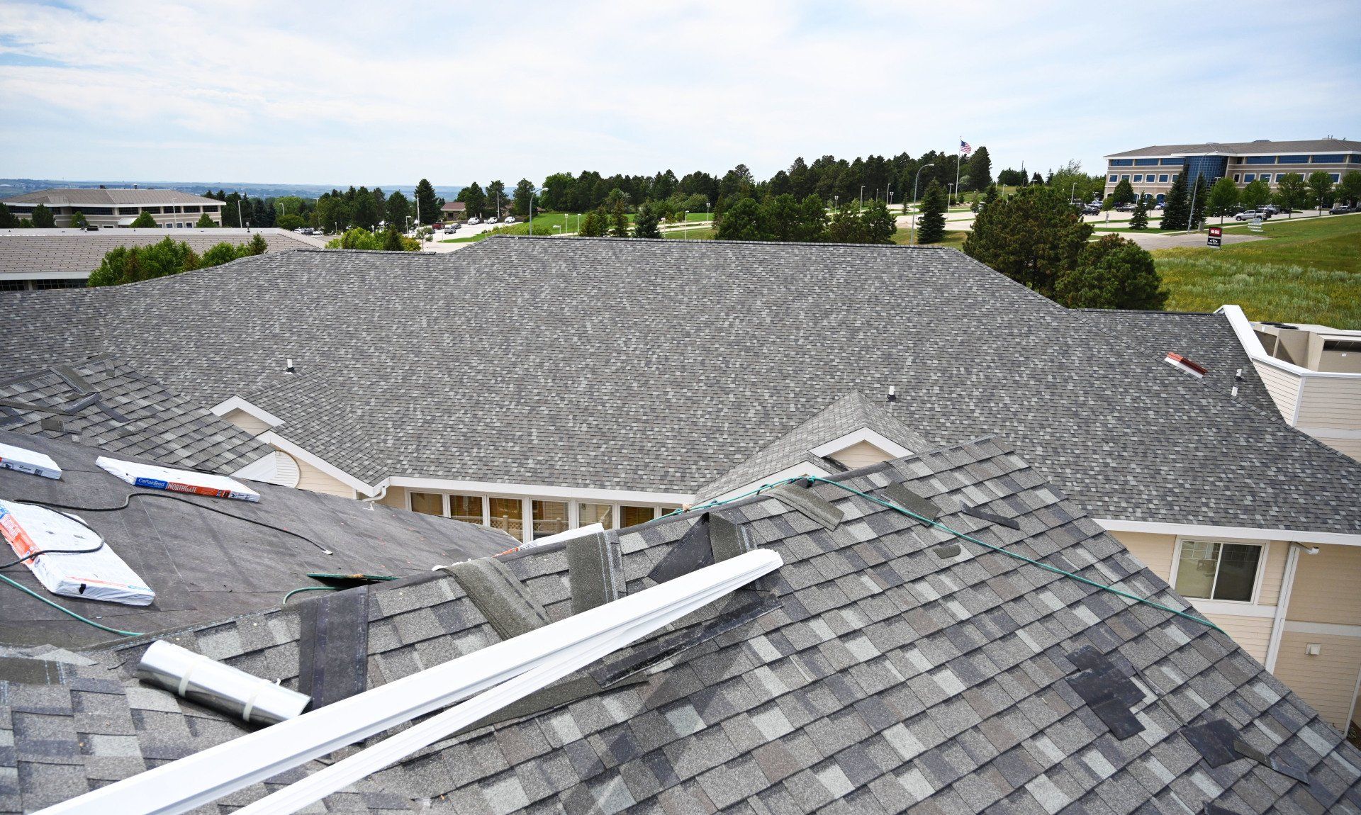 a large roof with a lot of shingles on it