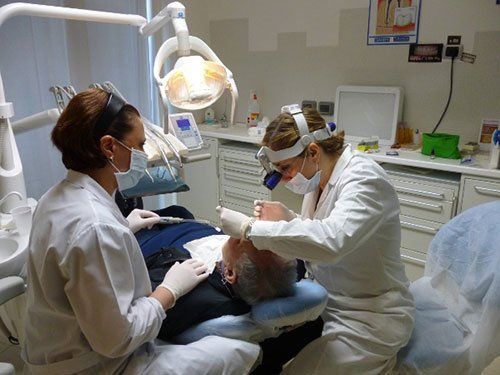 Trattamento dei denti dagli specialisti a Bari